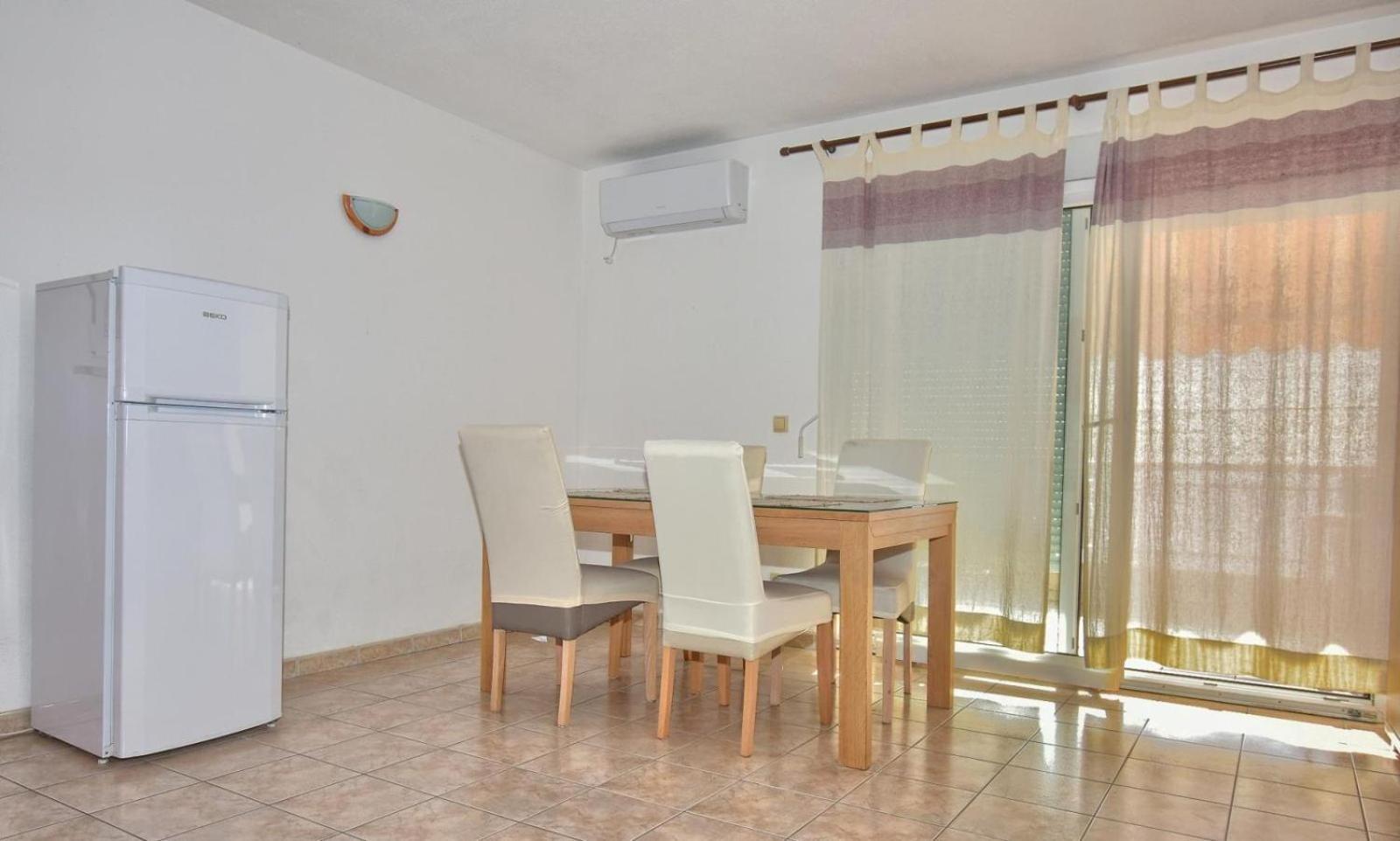 Apartments Dominika Trogir Exterior foto